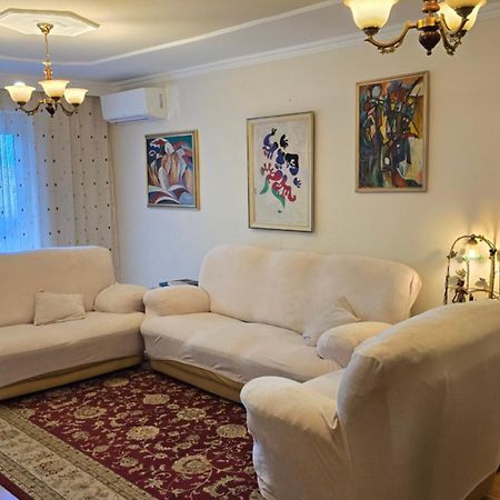 City Oasis In The Heart Of Тирана Екстериор снимка